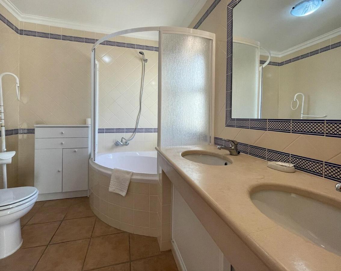 Moradia T3 Aguia Marina, Com Piscina E Bbq Villa Albufeira Exterior photo